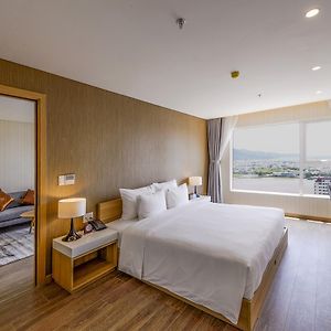 Zen Diamond Suites Hotel Da Nang